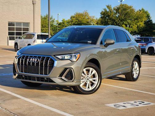 2022 Audi Q3 45 S line Premium