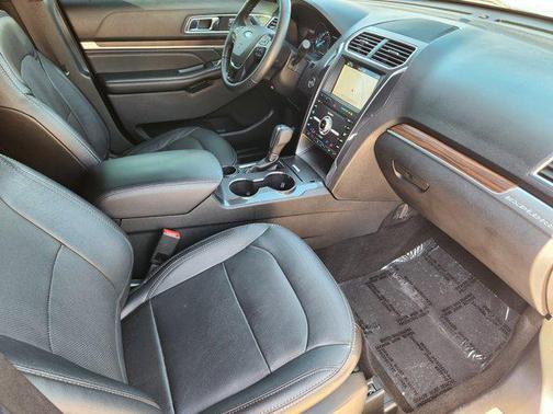 Ingot Silver 2019 Ford Explorer Limited