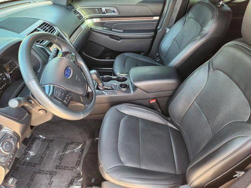 Ingot Silver 2019 Ford Explorer Limited