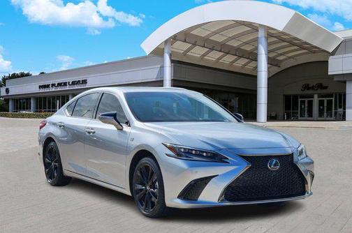 2024 Lexus ES 300h F SPORT Handling