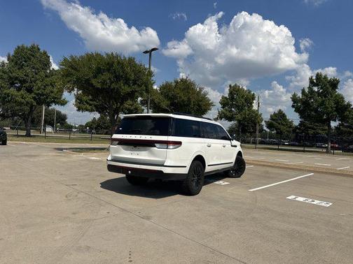 2023 Lincoln Navigator Reserve
