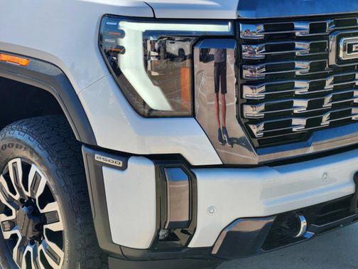 2024 GMC Sierra 2500 Denali Ultimate