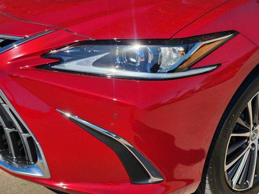 2025 Lexus ES 350 Base