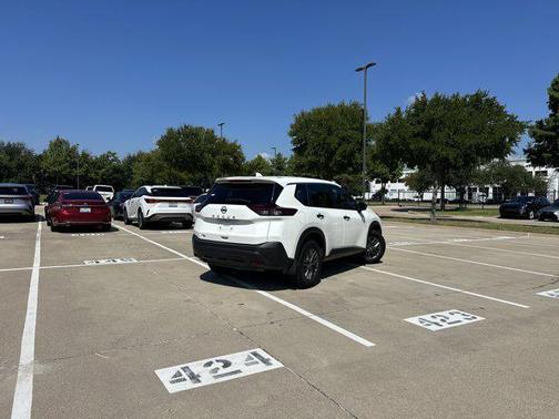 2021 Nissan Rogue S