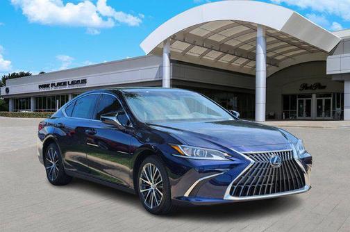 2025 Lexus ES 300h Base