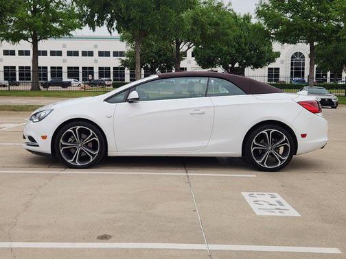Summit White 2019 Buick Cascada Premium