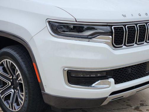 2022 Jeep Wagoneer Series III 4x2
