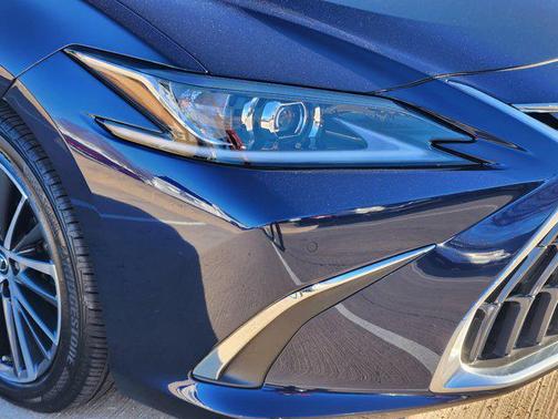 2025 Lexus ES 350 Base