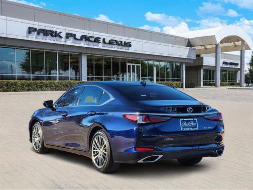 2025 Lexus ES 350 Base