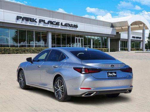 2025 Lexus ES 350 Base