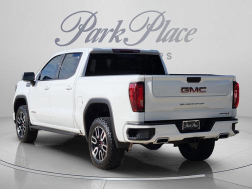 Summit White 2023 GMC Sierra 1500 AT4