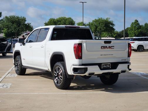 Summit White 2023 GMC Sierra 1500 AT4