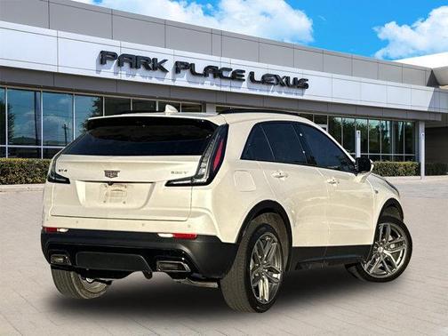 2022 Cadillac XT4 Sport