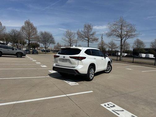 2023 Toyota Highlander Hybrid Limited