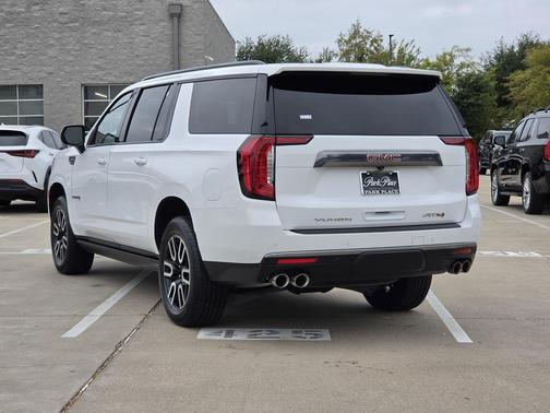 Summit White 2024 GMC Yukon XL 4WD AT4