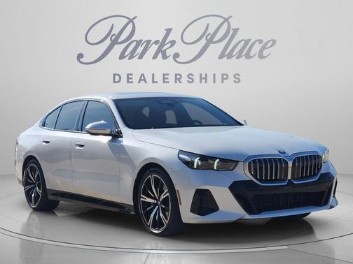 White Metallic 2026 BMW 540 xDrive