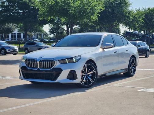 White Metallic 2026 BMW 540 xDrive