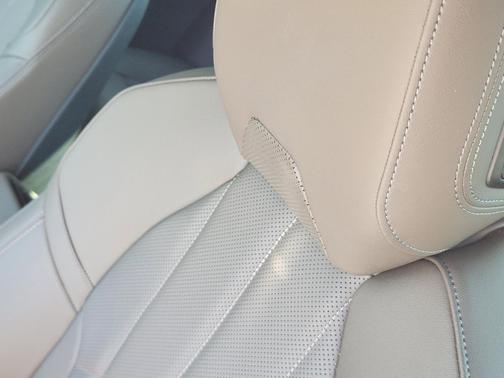 White Metallic 2026 BMW 540 xDrive