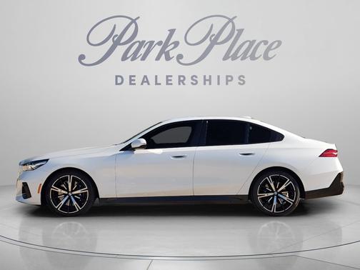 White Metallic 2026 BMW 540 xDrive