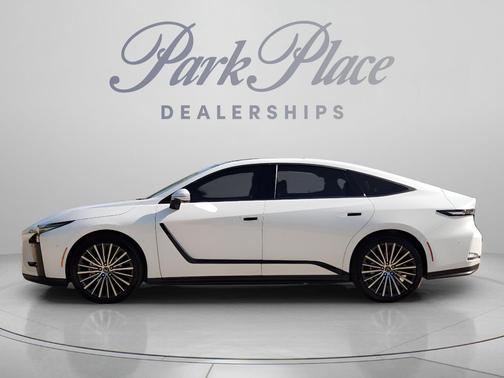 Ultra White 2026 Lexus ES 350e Luxury