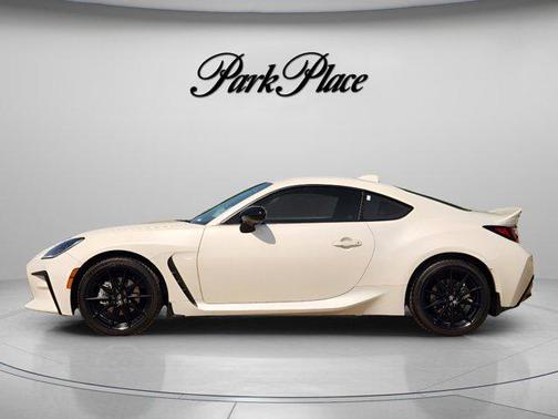 Halo 2024 Toyota GR86 Premium