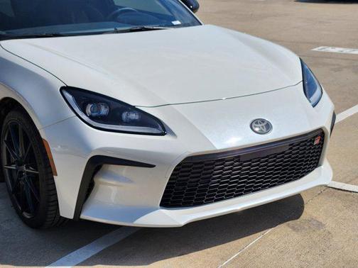 2024 Toyota GR86 Premium