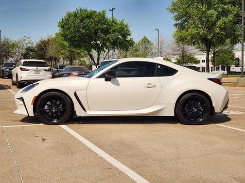 2024 Toyota GR86 Premium