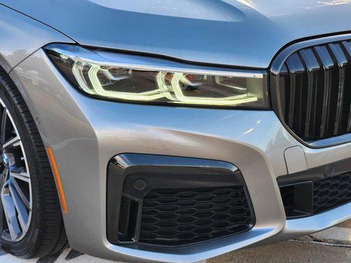 2021 BMW 740 740i