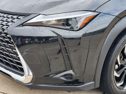 Caviar 2025 Lexus UX 300h Base