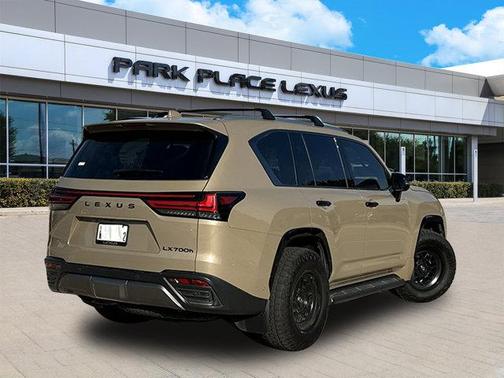 2025 Lexus LX 700h Overtrail