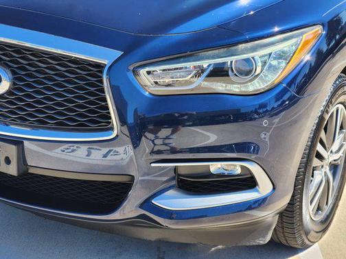 2016 INFINITI QX60 Base