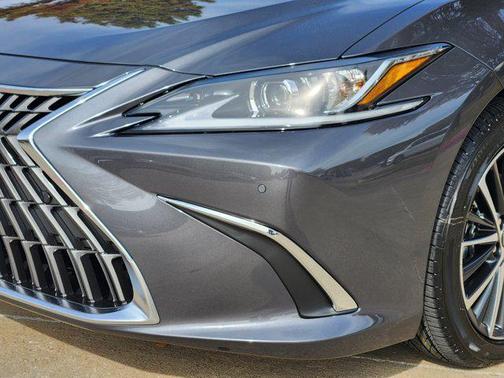 2025 Lexus ES 350 Base