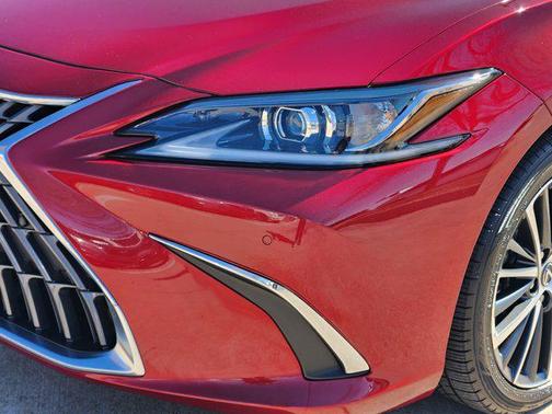 2023 Lexus ES 350 Base