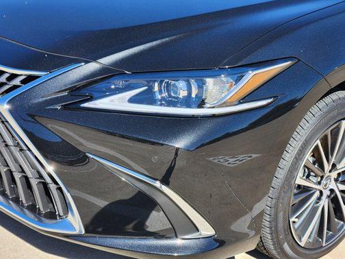 2025 Lexus ES 350 Base