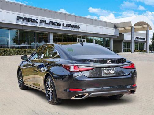 2025 Lexus ES 350 Base