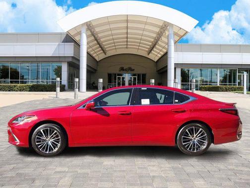 2025 Lexus ES 300h Base