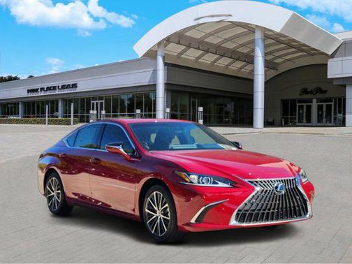 2025 Lexus ES 300h Base