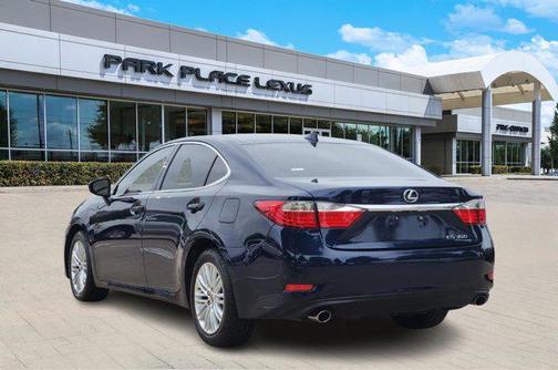2015 Lexus ES 350 Crafted Line