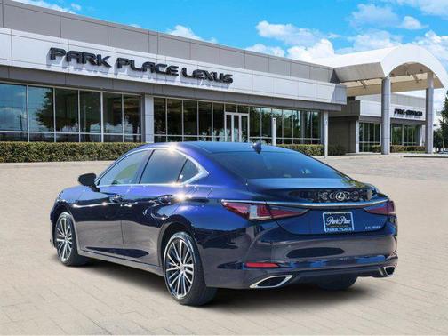 2025 Lexus ES 350 Base