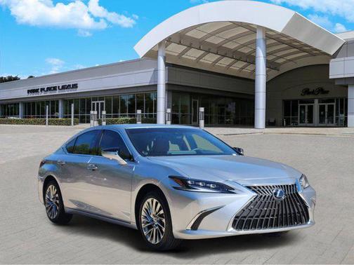 2025 Lexus ES 300h Ultra Luxury