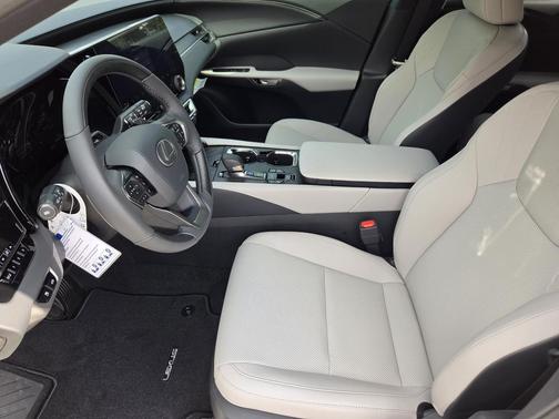 Eminent White Pearl 2026 Lexus RX 350 Premium