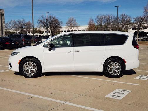 2024 Chrysler Pacifica Limited