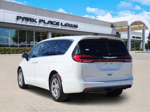 2024 Chrysler Pacifica Limited