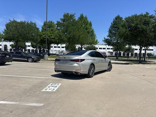 Moonbeam Beige Met 2023 Lexus ES 350 Base
