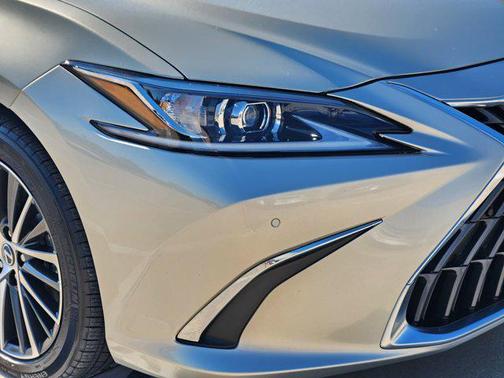 Moonbeam Beige Metallic 2023 Lexus ES 350 Premium