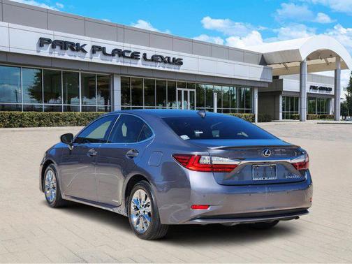 2016 Lexus ES 300h Base