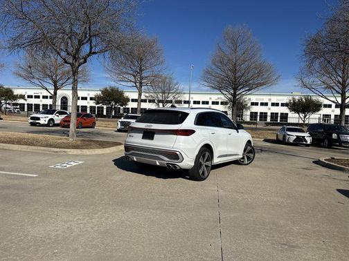 2025 Audi SQ5 3.0T Premium Plus
