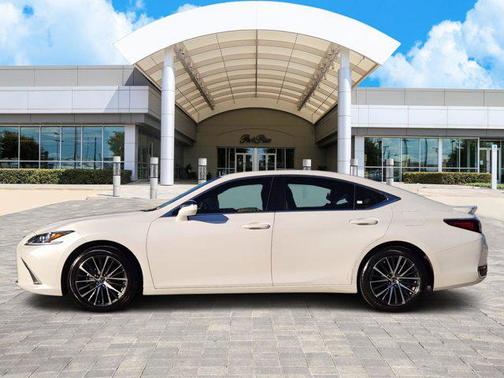 2025 Lexus ES 300h Premium