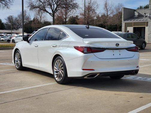 2023 Lexus ES 350 Ultra Luxury