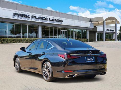 2025 Lexus ES 350 Base